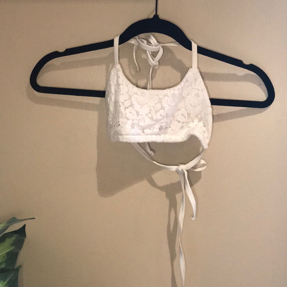 Itsy bitsy halter crop top